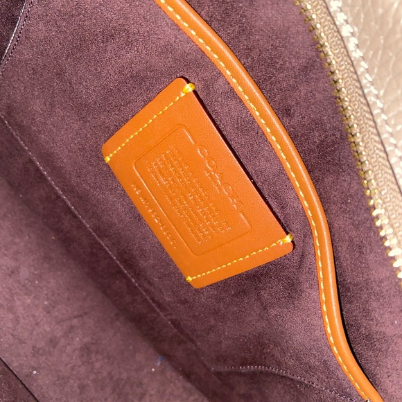 ❌SOLD❌COACH Emery Glovetanned Pebble Leather Crossbody in Elm - Picture 10 of 14